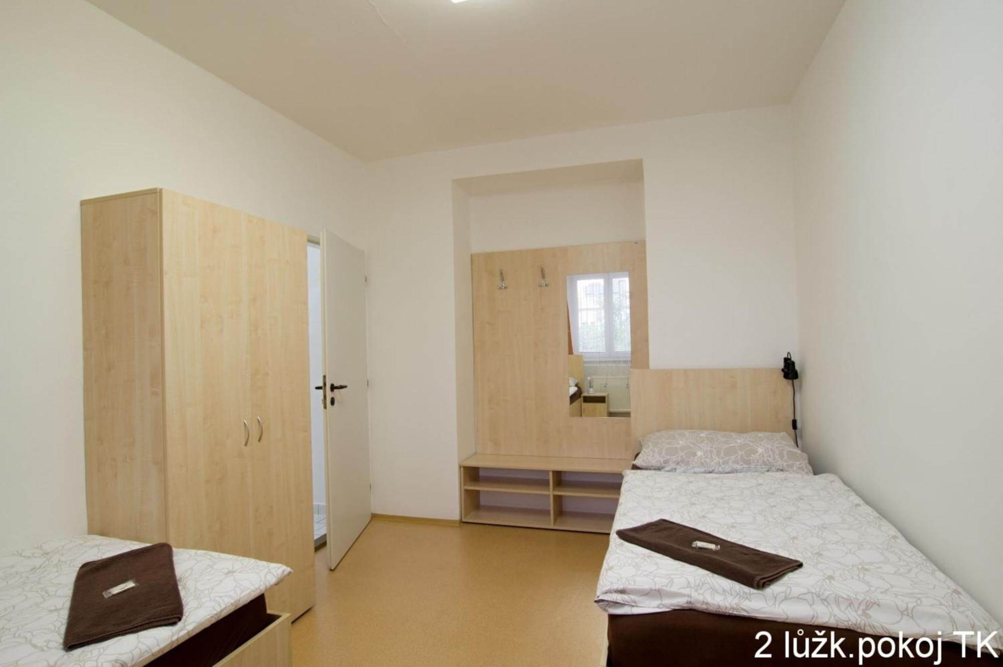 Tauferovy Koleje Hostel เบอร์โน ภายนอก รูปภาพ